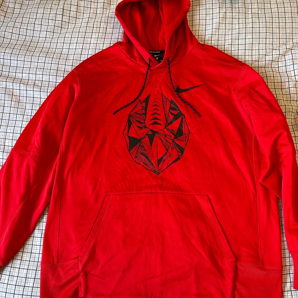 Nike tech hoodie 🔴